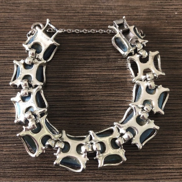 Vintage sliver & blue stone square linked bracelet (tiny flaw) - Picture 4 of 4